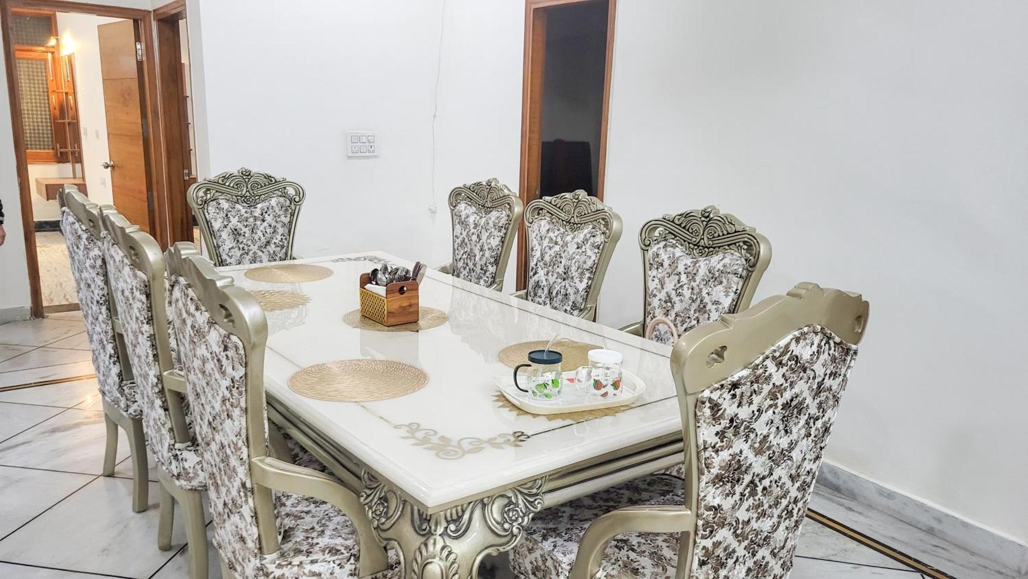 Vacationbuddy Charming 4bhk Retreat In Janakpuri *