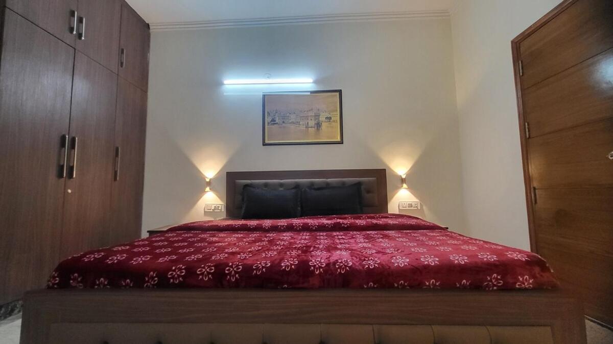 Vacationbuddy Charming 4bhk Retreat In Janakpuri New Delhi