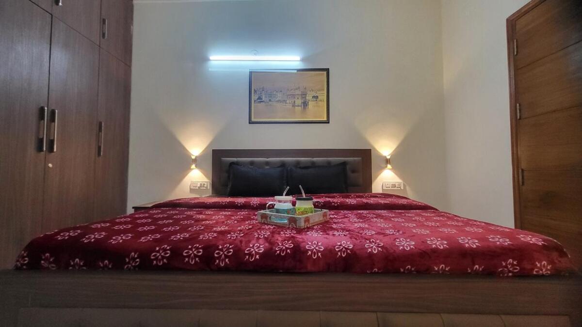 Apartment Vacationbuddy Charming 4bhk Retreat In Janakpuri