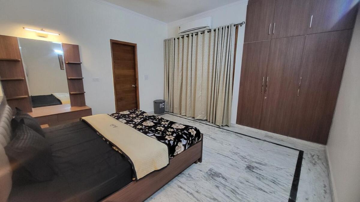 Vacationbuddy Charming 4bhk Retreat In Janakpuri New Delhi