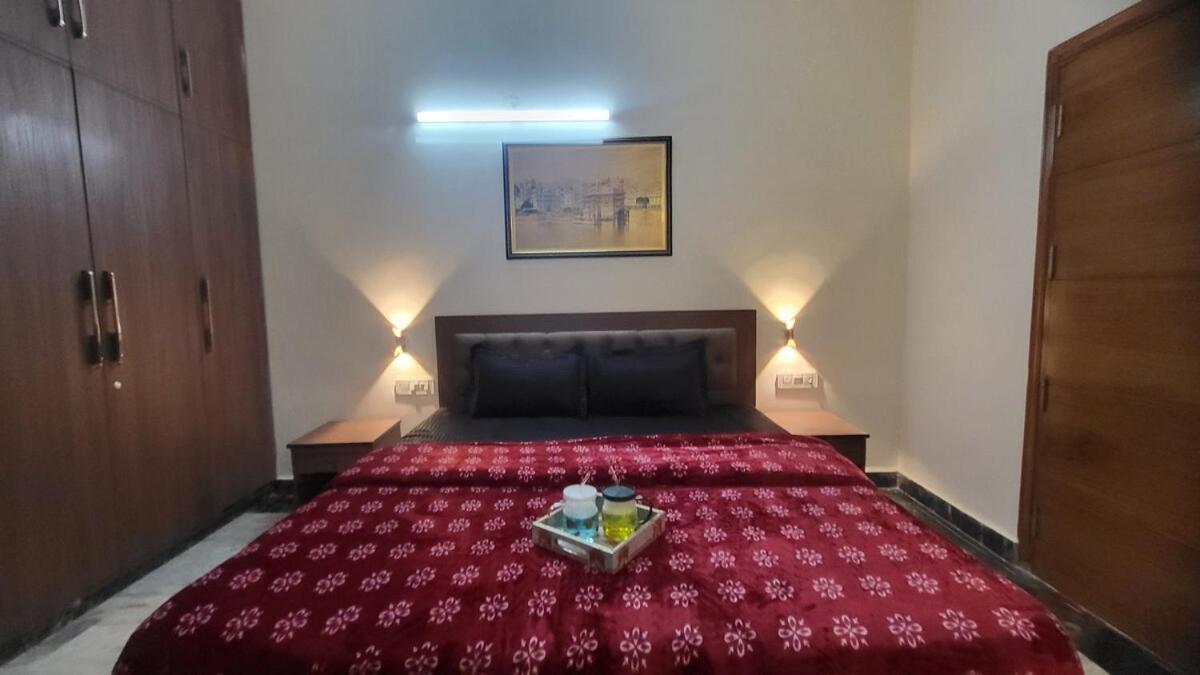 Vacationbuddy Charming 4bhk Retreat In Janakpuri Apartment *