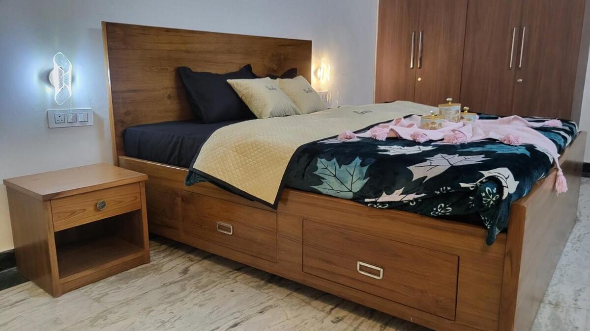 Vacationbuddy Charming 4bhk Retreat In Janakpuri *