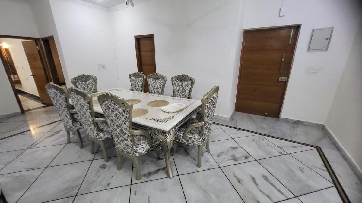 Vacationbuddy Charming 4bhk Retreat In Janakpuri New Delhi
