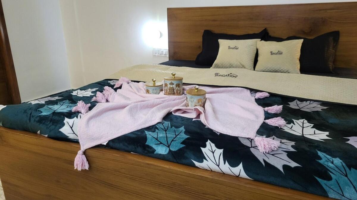 Vacationbuddy Charming 4bhk Retreat In Janakpuri * New Delhi