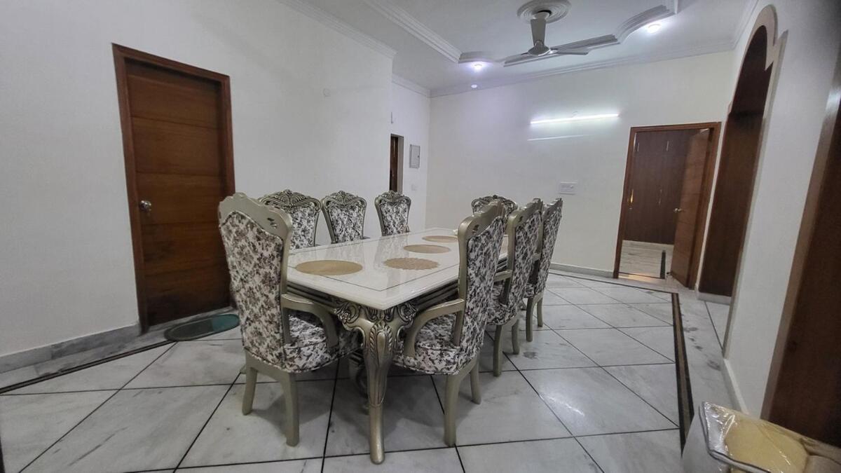 Vacationbuddy Charming 4bhk Retreat In Janakpuri *