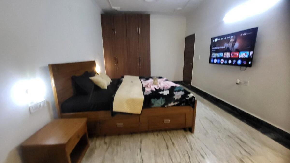 Vacationbuddy Charming 4bhk Retreat In Janakpuri * New Delhi